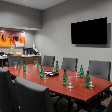 Courtyard Los Angeles Burbank Airport Экстерьер фото
