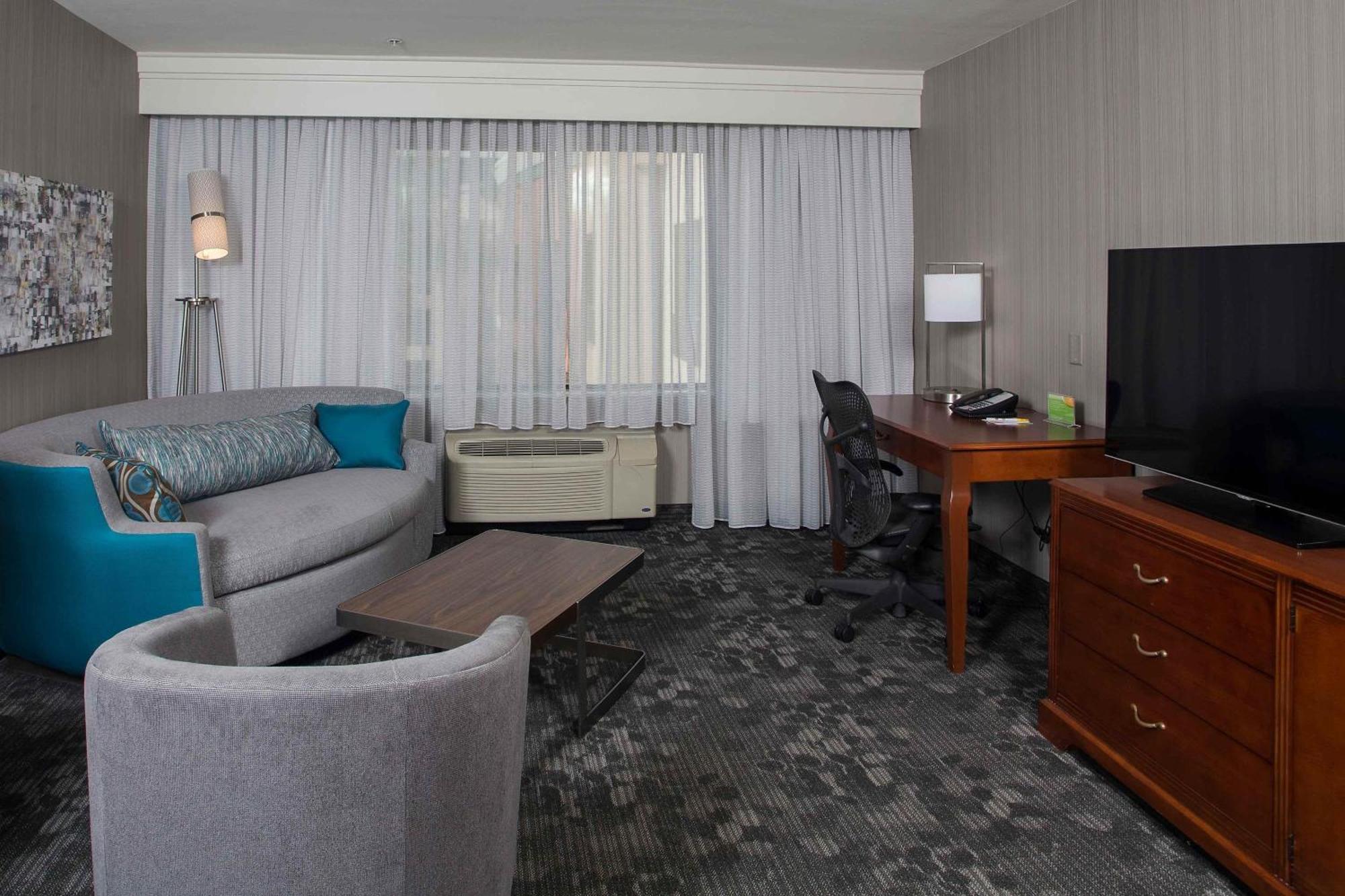 Courtyard Los Angeles Burbank Airport Экстерьер фото
