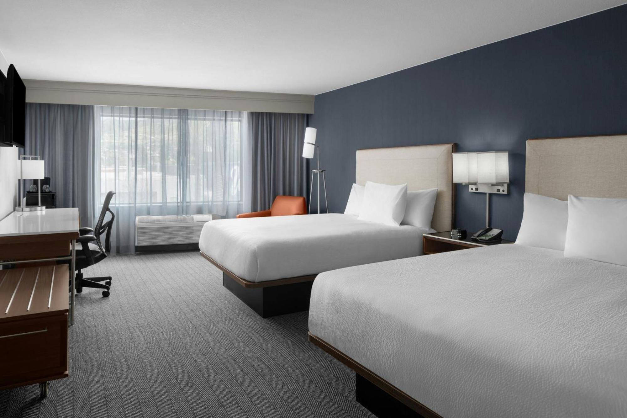 Courtyard Los Angeles Burbank Airport Экстерьер фото