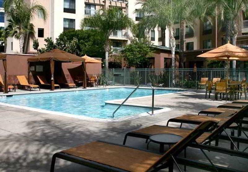 Courtyard Los Angeles Burbank Airport Удобства фото