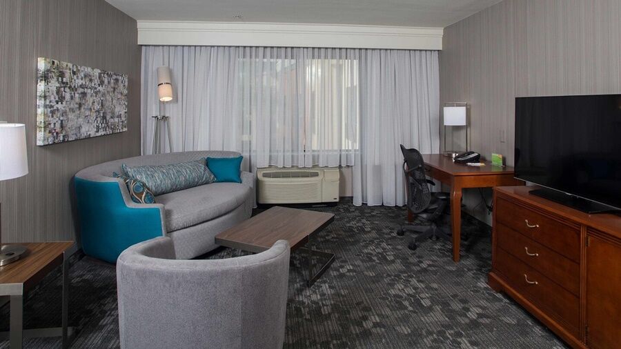 Courtyard Los Angeles Burbank Airport Экстерьер фото